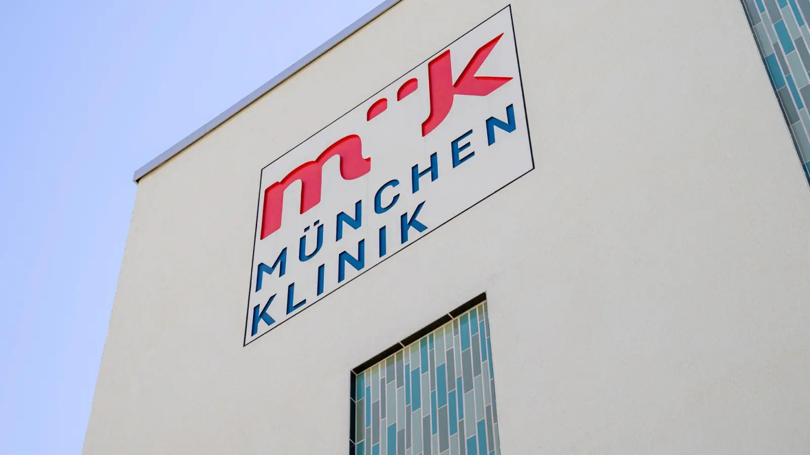 Die München Klinik Harlaching zieht im laufenden Betrieb ins neue Gebäude. (Archivfoto) (Foto: Peter Kneffel/dpa)