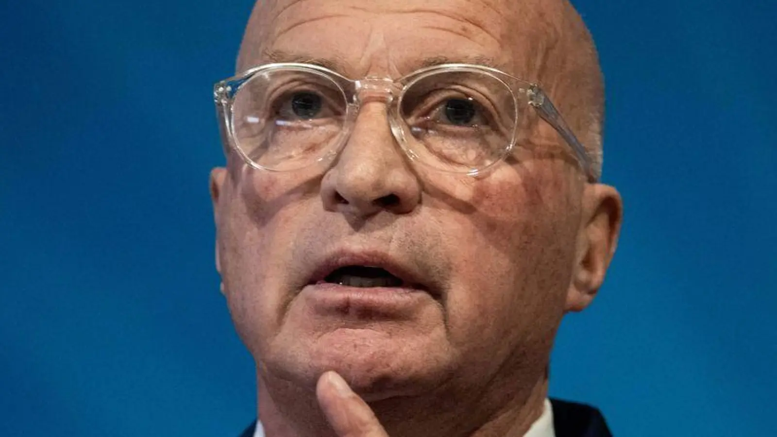 Der frühere Bundeswehroberst Rüdiger Lucassen tritt nach langen internen Querelen von seinem Amt als verteidigungspolitischer Sprecher der AfD-Fraktion zurück. (Archivbild)  (Foto: Fabian Strauch/dpa)