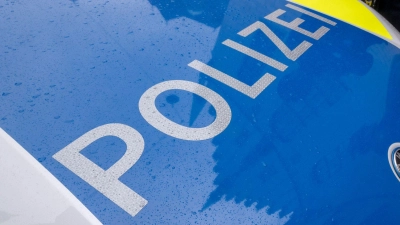 Ein 17-jähriger ohne Begleitperson wollte einer Verkehrskontrolle entgehen. (Symbolbild) (Foto: Peter Kneffel/dpa)