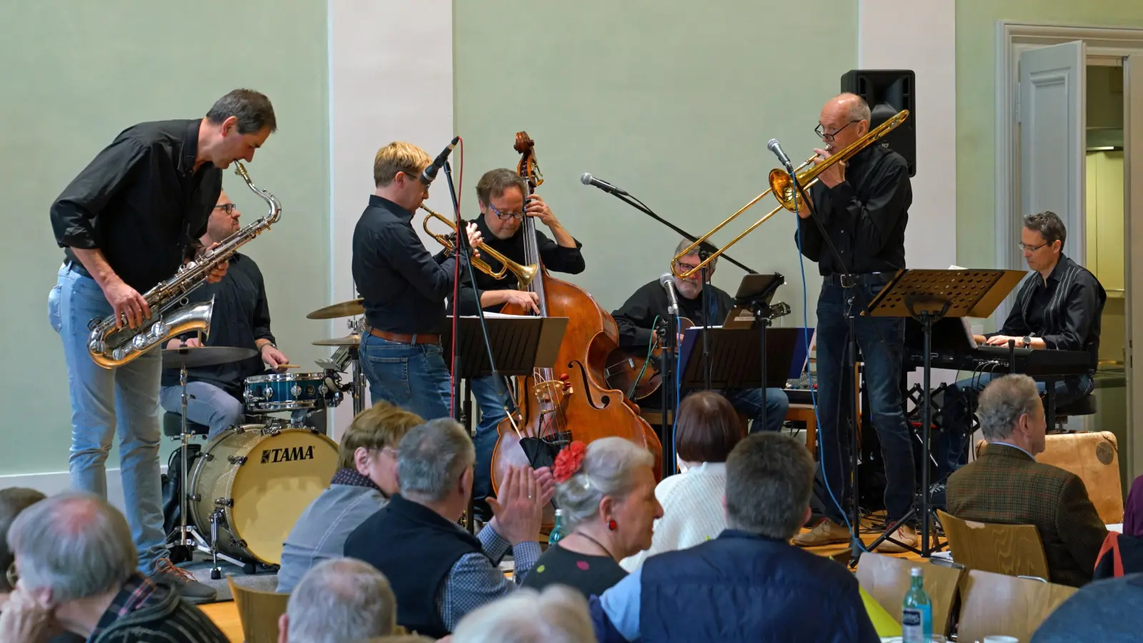 Sorgten für eine ausverkaufte Jazztime Ansbach und beste Stimmung: die SRS Jazzmen. (Foto: Elke Walter)