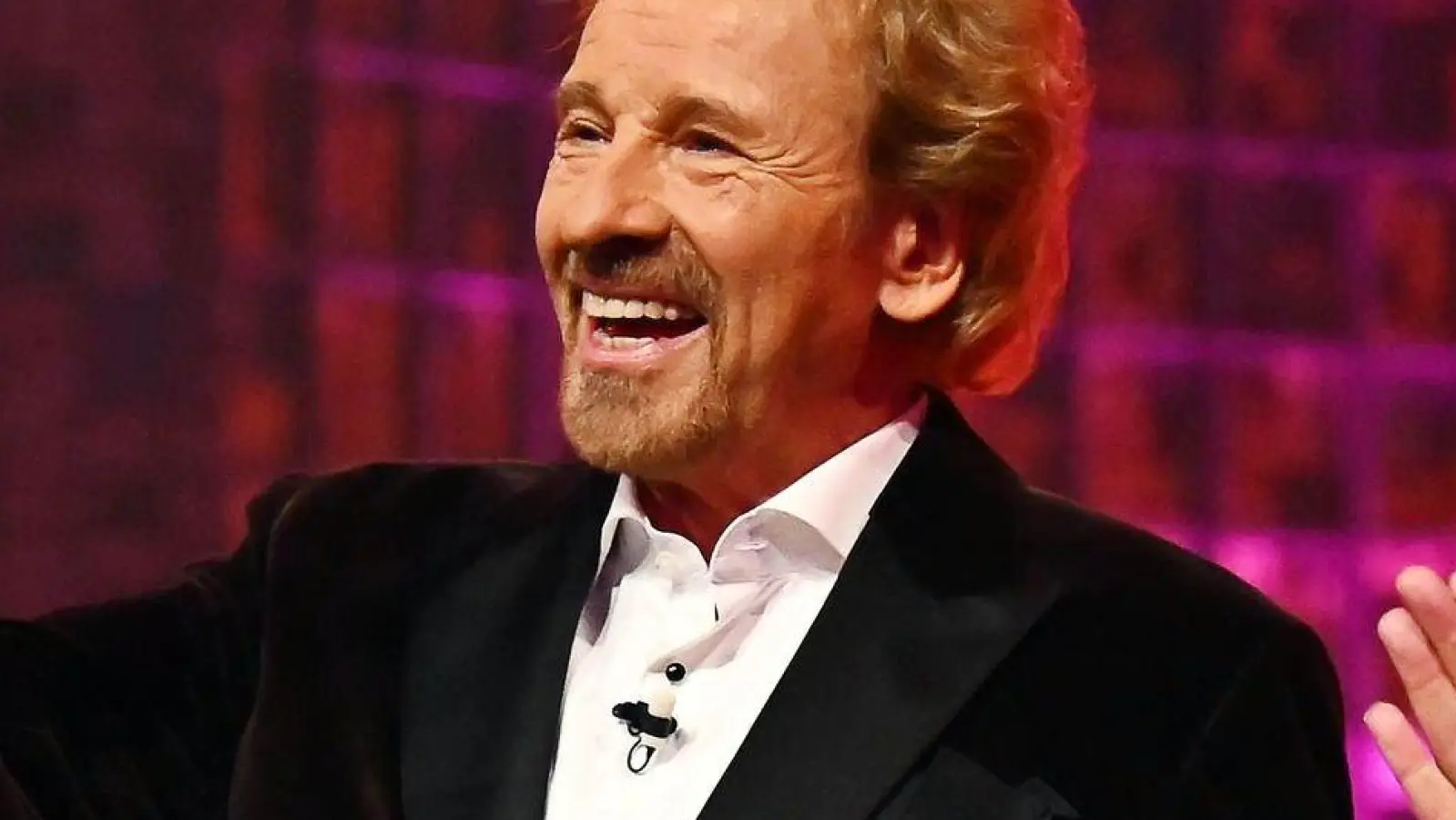 Thomas Gottschalk verabschiedet sich vom TV-Bildschirm am Samstagabend. (Handout) (Foto: Julia Feldhagen/RTL/dpa)