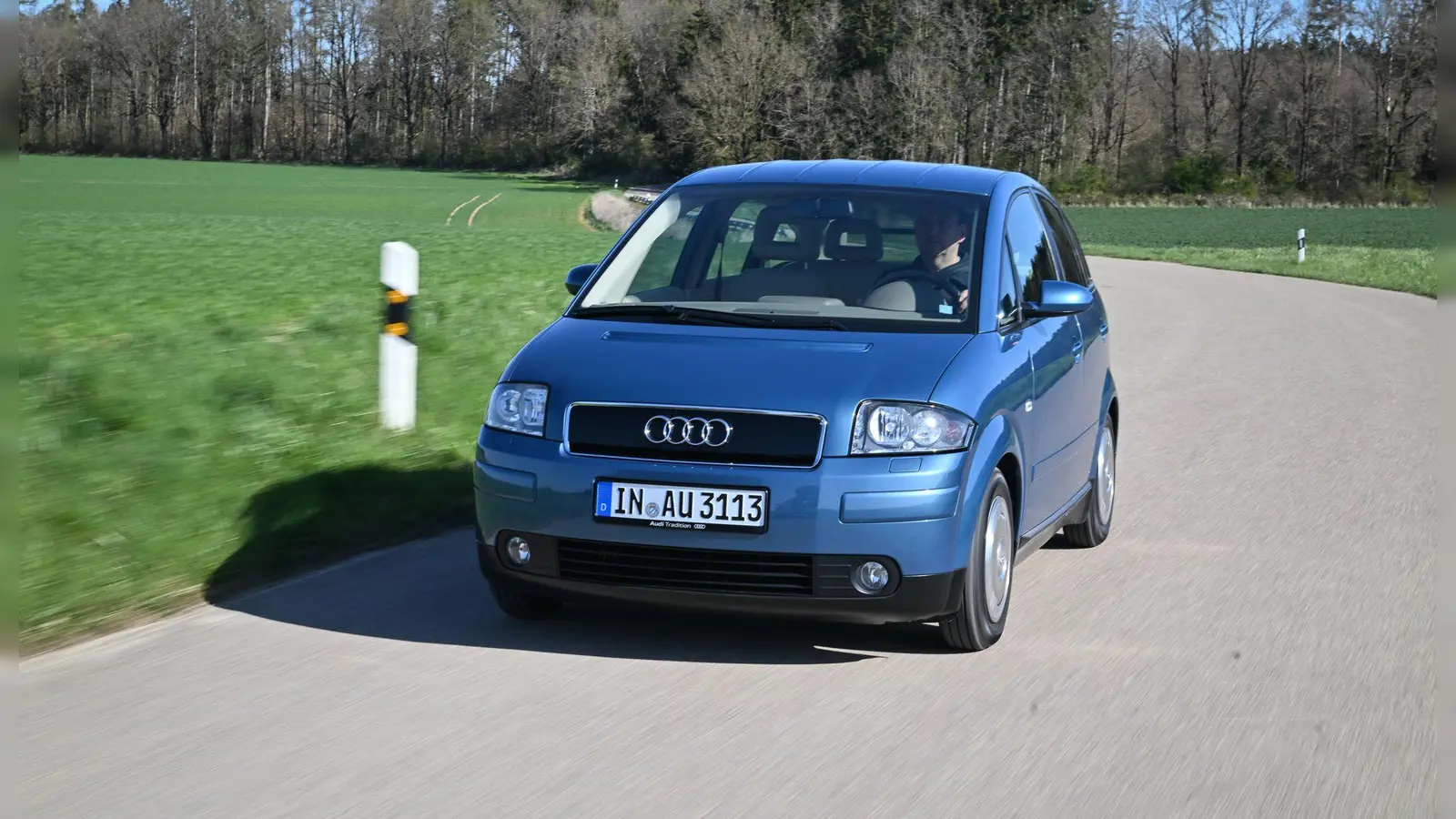Formvollendet: Vielen gilt der Audi A2 als Designikone. (Foto: Audi AG/dpa-tmn)