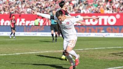 Wechselt von Düsseldorf nach Fürth: Offensivspieler Shinta Appelkamp. (Archivbild) (Foto: Daniel Löb/dpa)