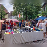 36 Ausstellerinnen und Aussteller präsentieren auf der Kunstmeile ihre Arbeiten. (Foto: Tanja Schwarz-Pfeiffer)