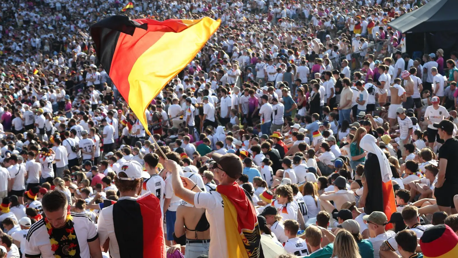 Das letzte Public Viewing im Münchner Olympiapark fand während der Heim-EM 2024 statt. (Archivbild) (Foto: Karl-Josef Hildenbrand/dpa)