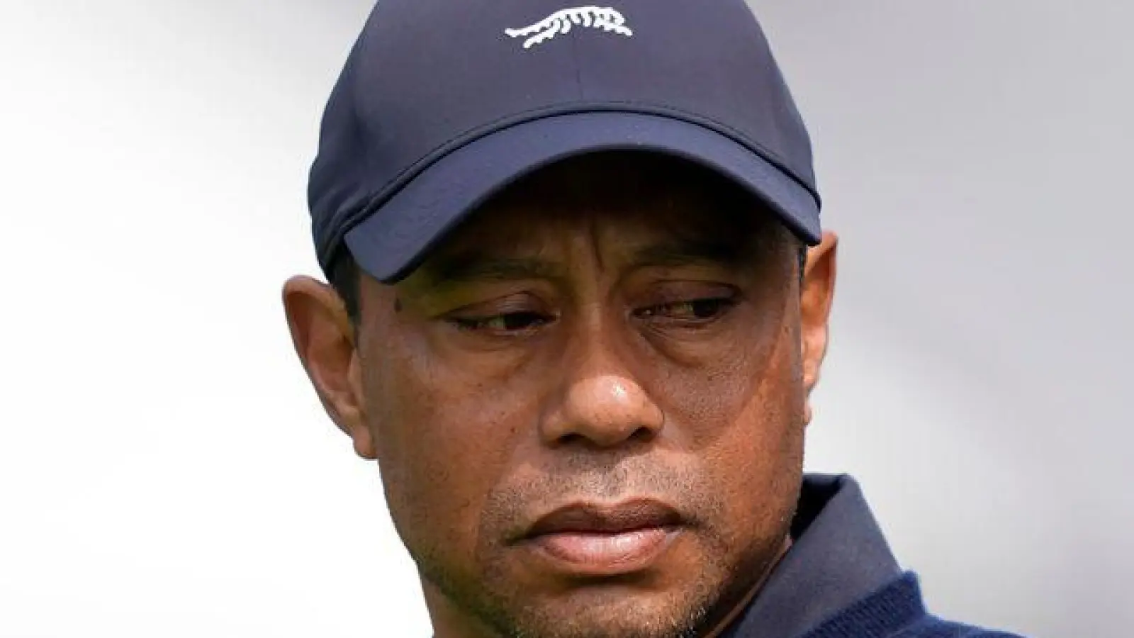 Tiger Woods nimmt nach seinem Unfall eine Auszeit. (Foto: Ryan Sun/AP/dpa)