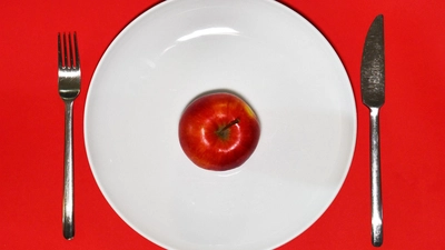 Der Wunsch nach Kontrolle über Körper und Gesundheit kann laut Experten beim Fasten eine Rolle spielen. (Archivbild)  (Foto: Ralf Hirschberger/dpa)