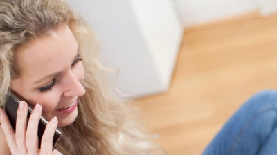 Gut gelaufenes Gespräch – aber keine Antwort? Nachhaken lohnt sich oft. (Foto: Christin Klose/dpa-tmn)