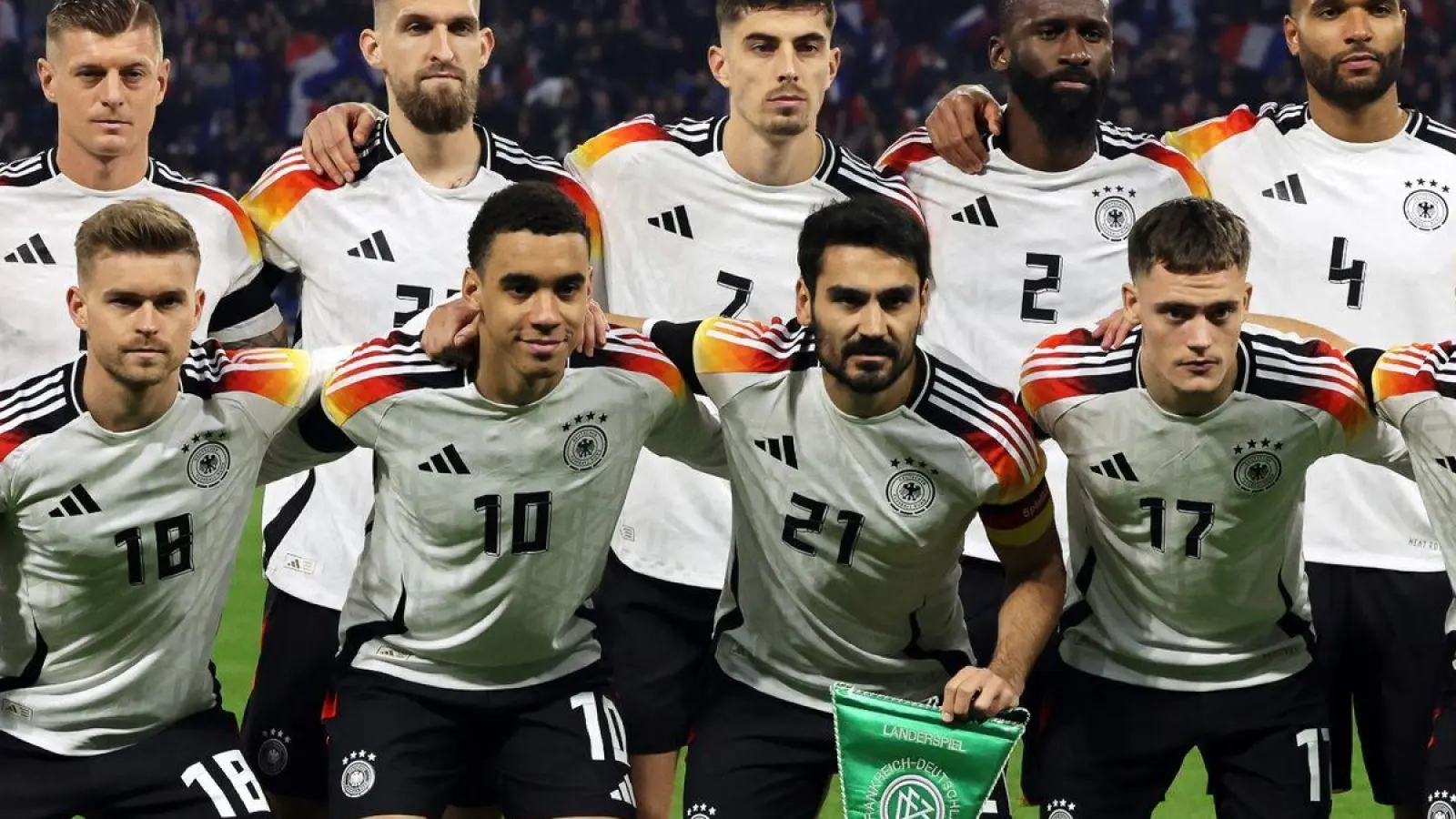 Die deutsche Nationalmannschaft blickt voraus auf das Spiel gegen die Niederlande. (Foto: Christian Charisius/dpa)