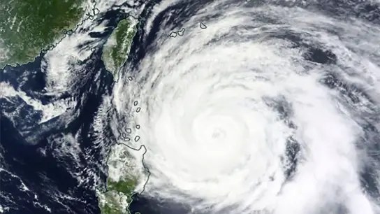 Dieses Satellitenbild zeigt den Taifun „Mawar“, der sich derzeit in der Nähe der Philippinen befindet. (Foto: Uncredited/NASA Worldview/EOSDIS/AP/dpa)