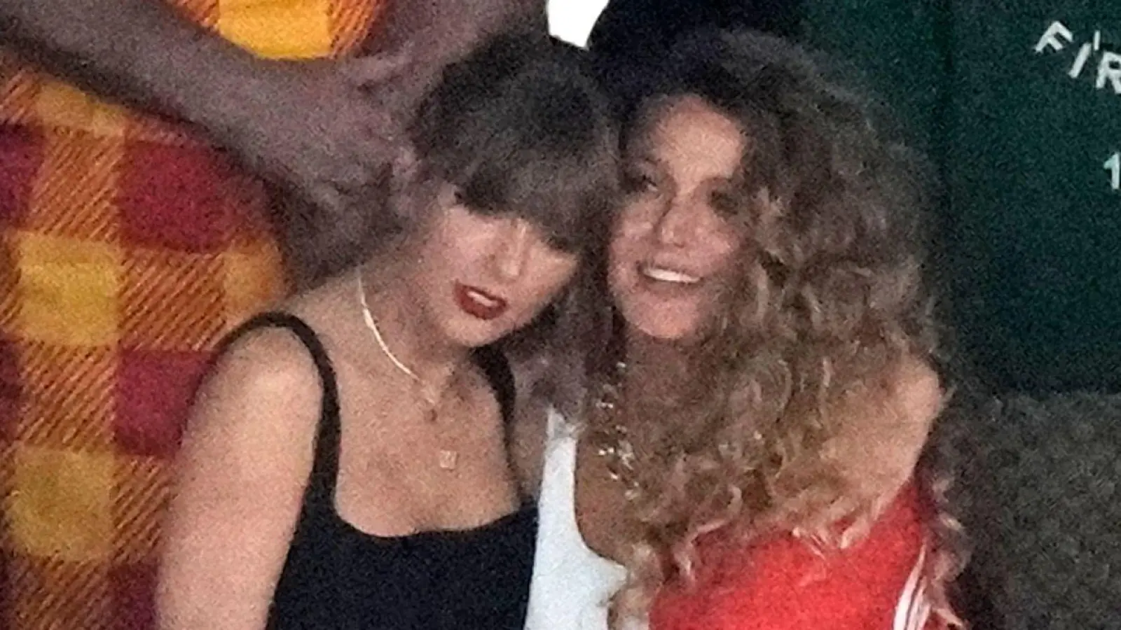 Teilerfolg für Justin Baldoni im Rechtsstreit mit Blake Lively: Baldoni bekommt Zugriff auf ausgewählte Nachrichten zwischen Lively und Superstar Taylor Swift. (Archiv)  (Foto: Charlie Riedel/AP/dpa)