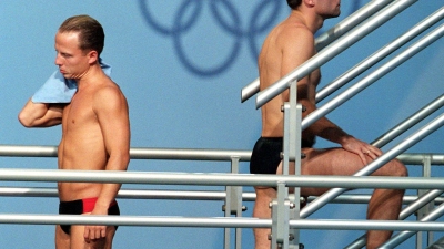 Die beiden deutschen Wasserspringer Heiko Meyer (l) und Jan Hempel bei den Olympischen Spielen. (Foto: Stefan Hesse/dpa)
