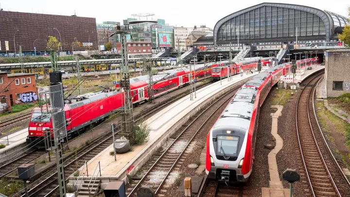 Die Verkehrsminister der 16 Bundesländer beginnen ihre zweitägigen Beratungen in Aachen. (Foto: Daniel Bockwoldt/dpa)
