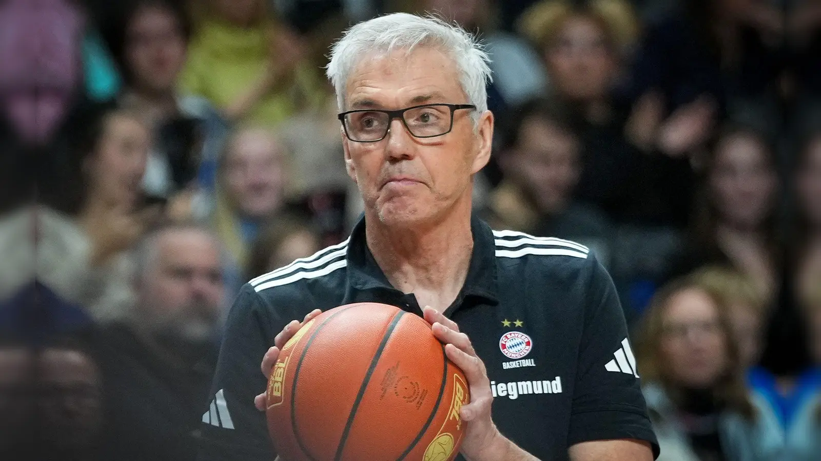 Wieder nichts: Bayern-Coach Gordon Herbert und sein Team verlieren in Dubai. (Archivbild) (Foto: Soeren Stache/dpa)