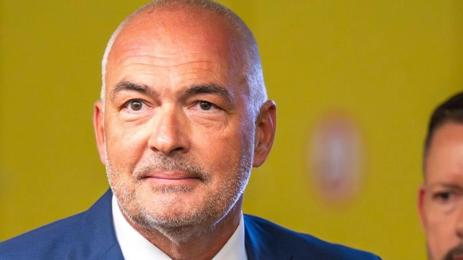 Fischer muss sich wegen des Vorwurfs der Bestechlichkeit vor dem Oberlandesgericht verantworten. (Archivbild) (Foto: Peter Kneffel/dpa)