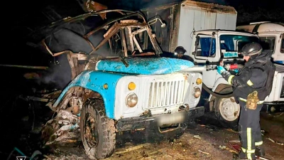 Wie Charkiw wurden auch andere ukrainische Städte nach Auslaufen der Waffenruhe wieder angegriffen.  (Foto: Uncredited/Ukrainian Emergency Service/AP/dpa)
