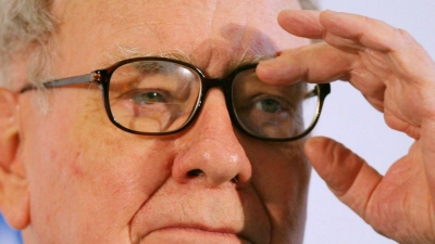 US-Investor Warren Buffet legte auch seine Präferenzen für eine Nachfolgelösung offen. (Foto: Arne Dedert/dpa)