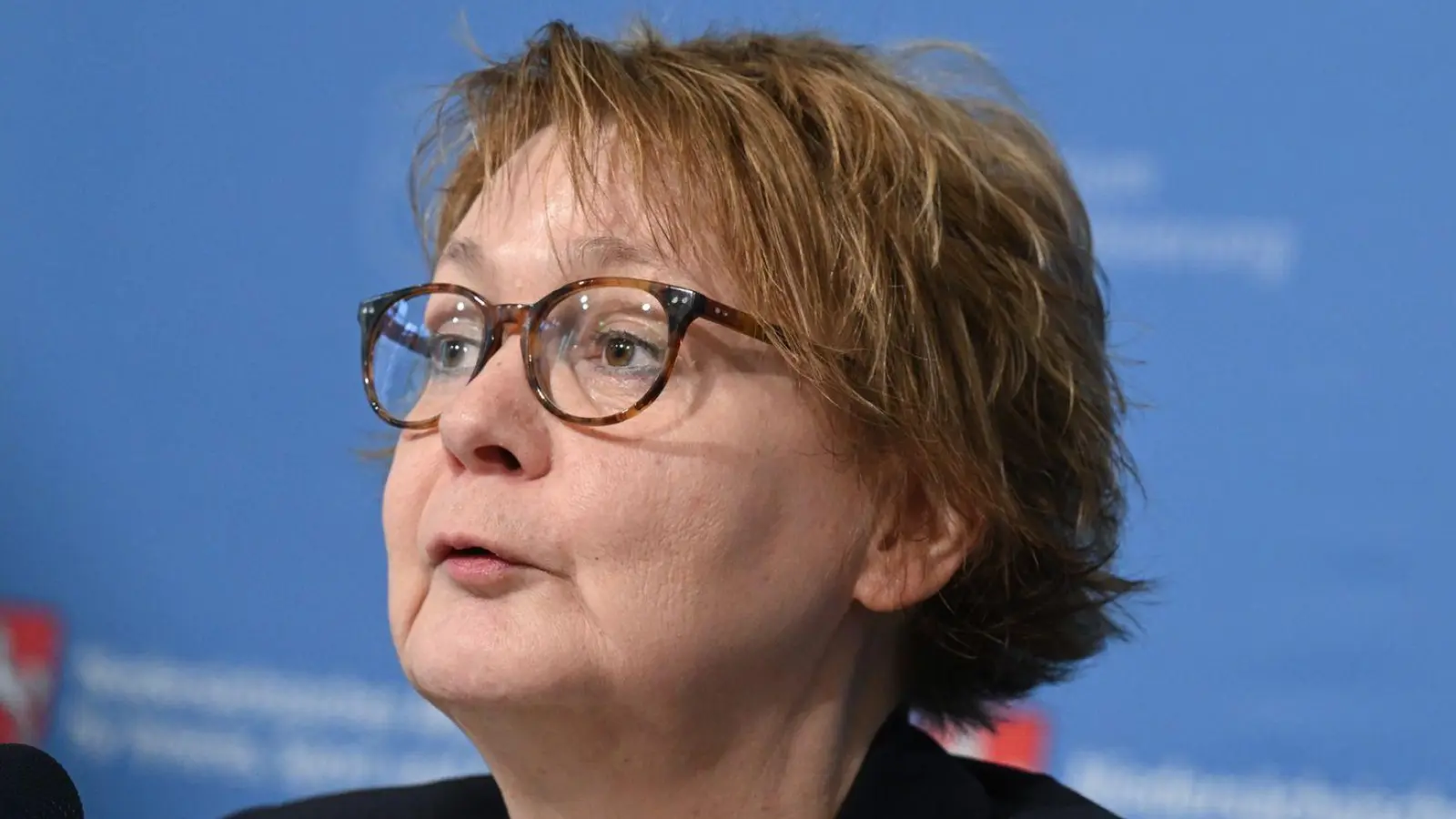 Niedersachsens Innenministerin Daniela Behrens sagt, die neue Einstufung ordne die AfD Niedersachsen dem rechtsextremistischen Spektrum zu. (Foto: Julian Stratenschulte/dpa)