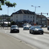 In der zweiten Hälfte der Sommerferien werden die Fahrbahnen in Teilen der Nürnberger Straße und der Eyber Straße saniert. (Foto: Winfried Vennemann)