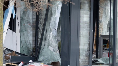 Neben der Beute richten die Täter meist auch einen hohen Sachschaden an - und gefährden Menschenleben. (Archivbild) (Foto: Heiko Becker/dpa)