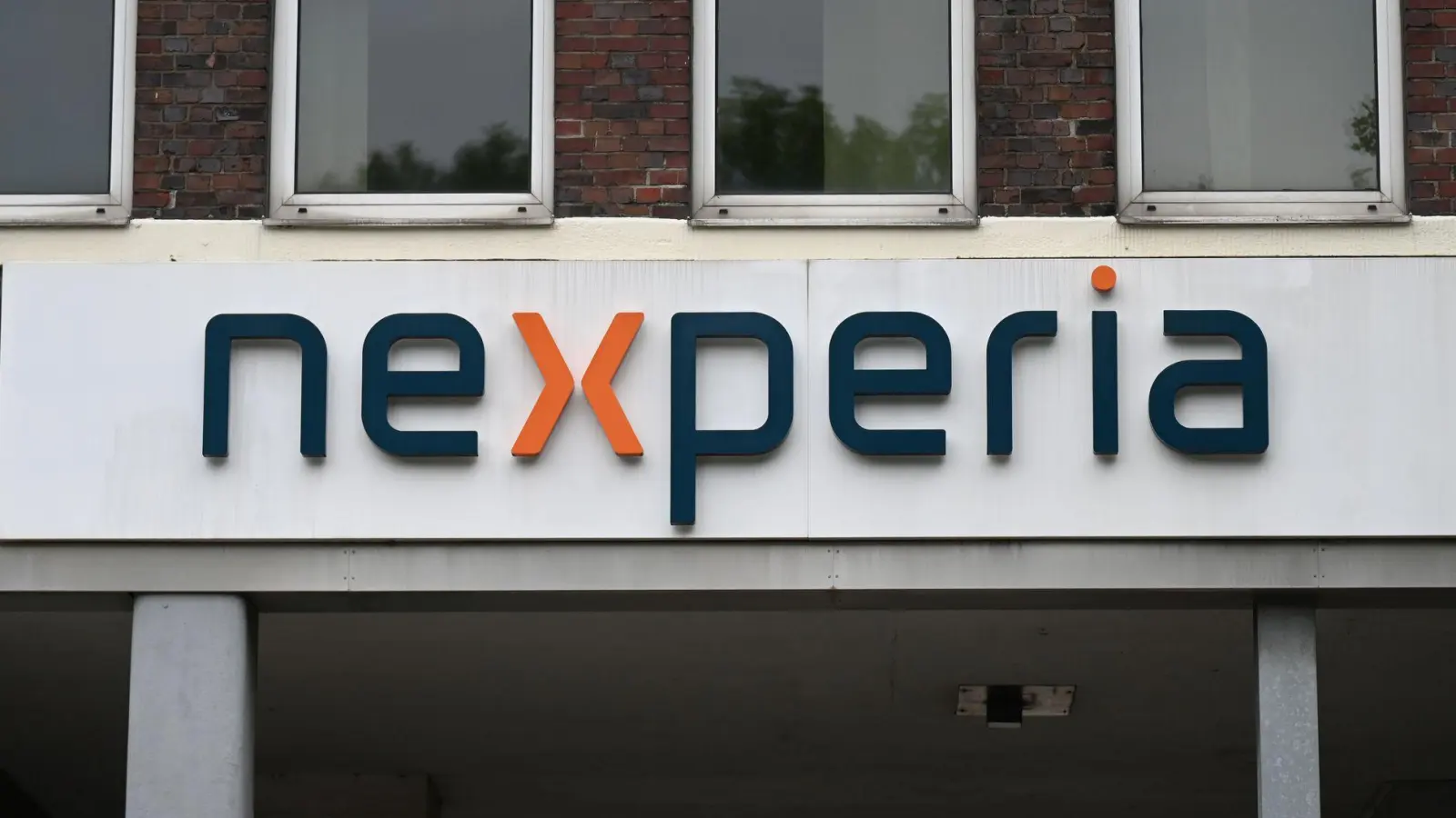 Peking macht der niederländischen Regierung erneut Vorwürfe. Wie geht es weiter im Chip-Streit? (Archivbild) (Foto: David Hammersen/dpa)