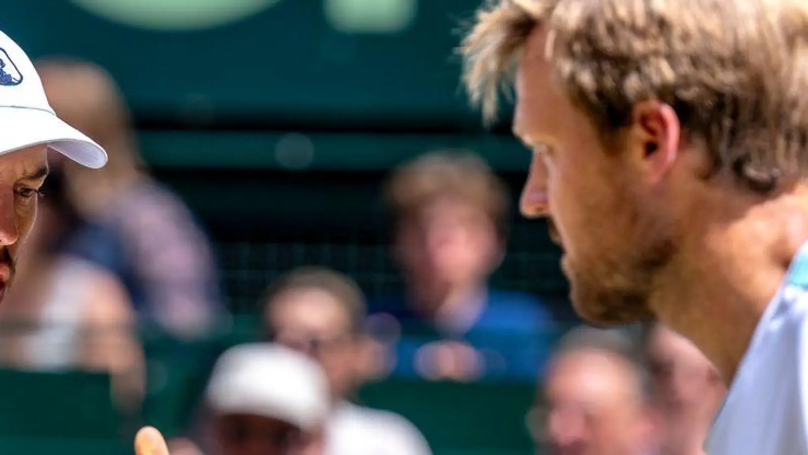 Tim Pütz (l) und Kevin Krawietz sorgten für den entscheidenden dritten Punkt gegen Japan. (Archivbild) (Foto: David Inderlied/dpa)