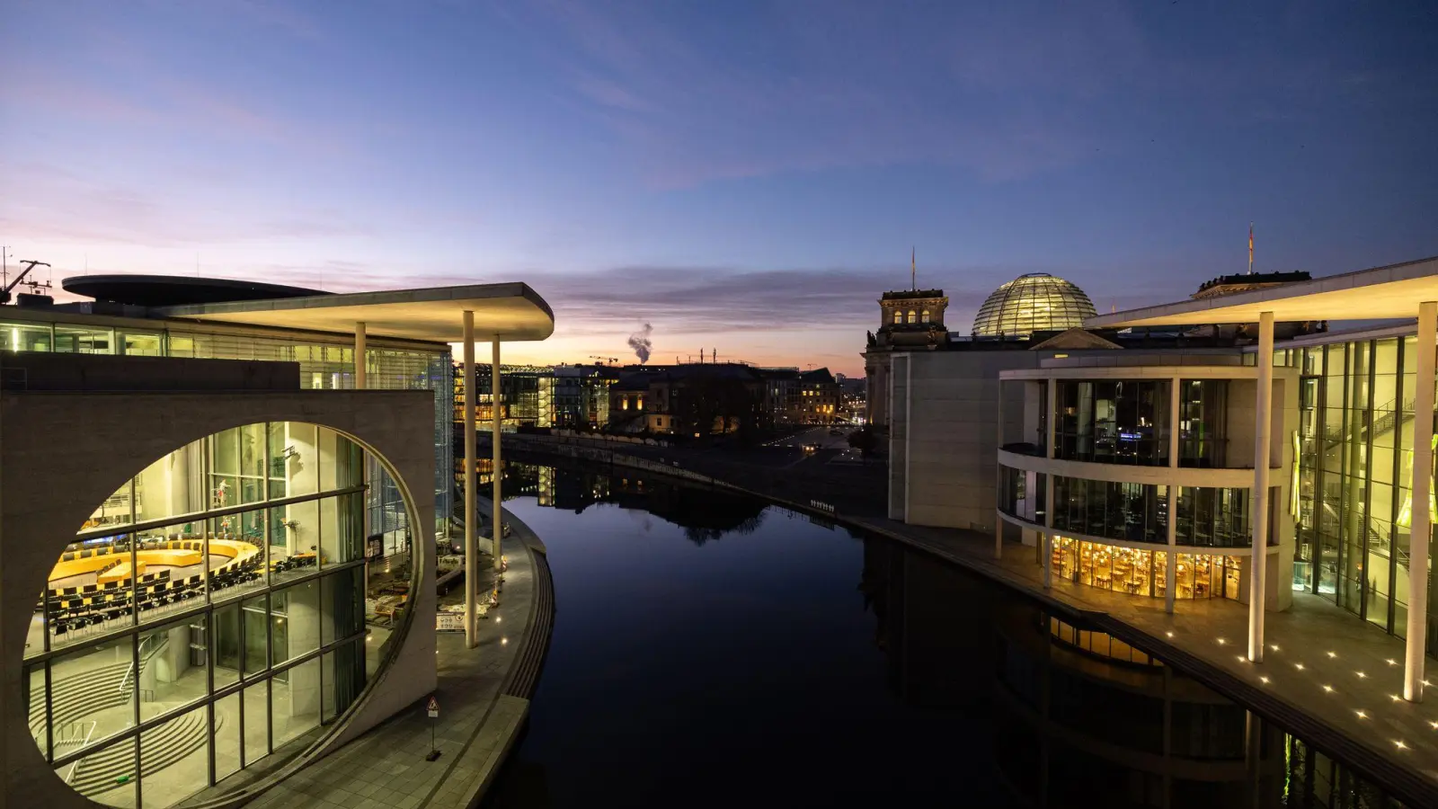 Berliner Regierungsviertel (Foto: Hannes P Albert/dpa)