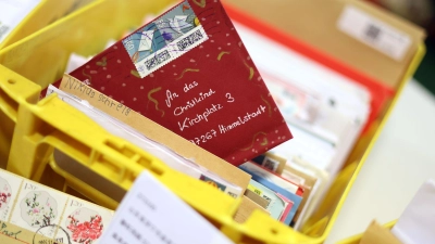  Wichtig ist, dem Christkind die Absenderadresse mitzuteilen. (Archivbild) (Foto: Karl-Josef Hildenbrand/dpa)
