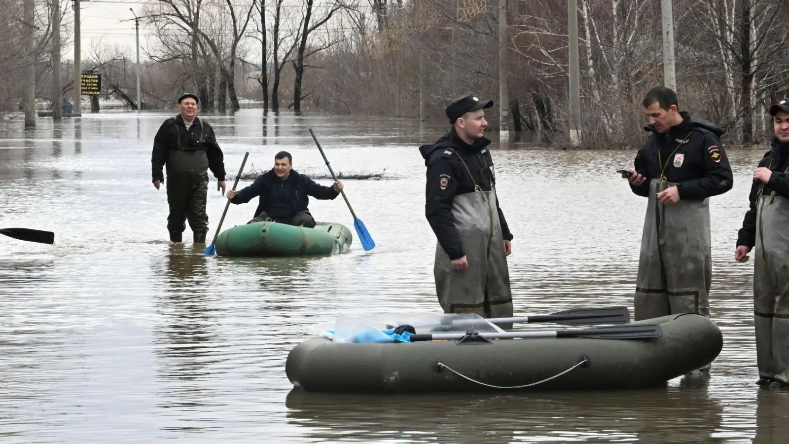 Überschwemmungen in der russischen Stadt Orsk. (Foto: Anatoly Zhdanov/Kommersant Publishing House/AP/dpa)