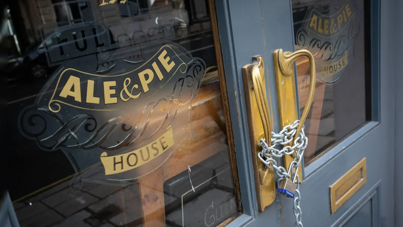 Immer mehr Pubs in Großbritannien müssen schließen. (Foto: Dominic Lipinski/PA Wire/dpa)