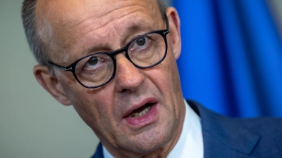 Merz begrüßt Kurswechsel beim Verbrenner-Aus (Foto-Archiv). (Foto: Michael Kappeler/dpa)