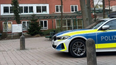 Nach der Schussabgabe war die Notaufnahme des Krankenhauses zunächst geschlossen. (Archivbild) (Foto: Daniel Löb/dpa)