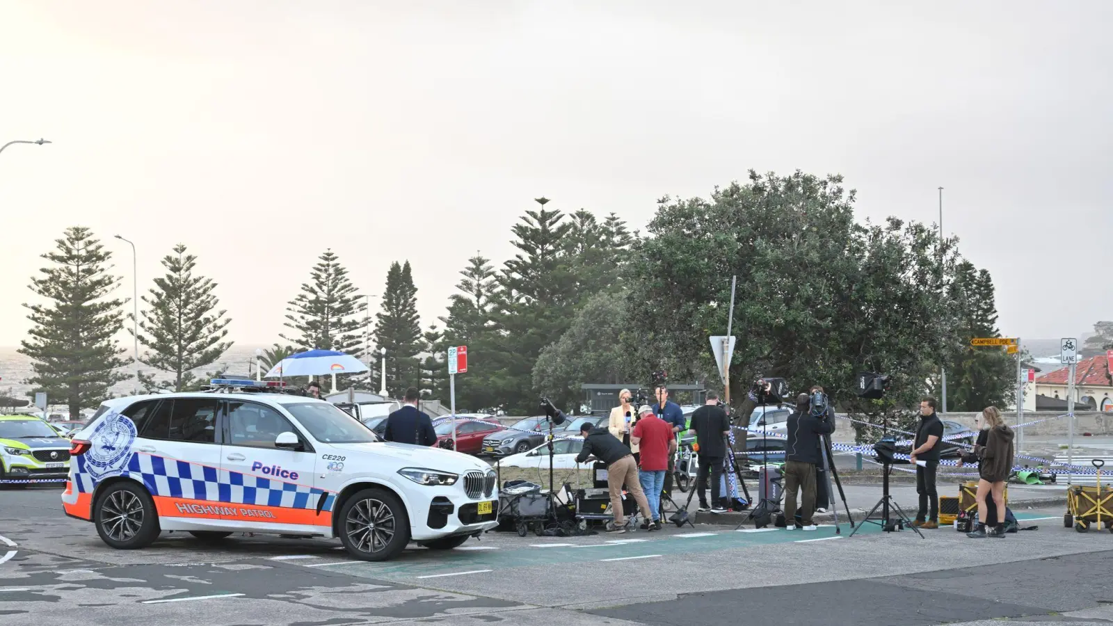 „Mein Sohn ist ein Held“, sagt Vater Mohamed Fateh Al Ahmed dem australischen Sender ABC. (Foto: Mick Tsikas/AAP/dpa)