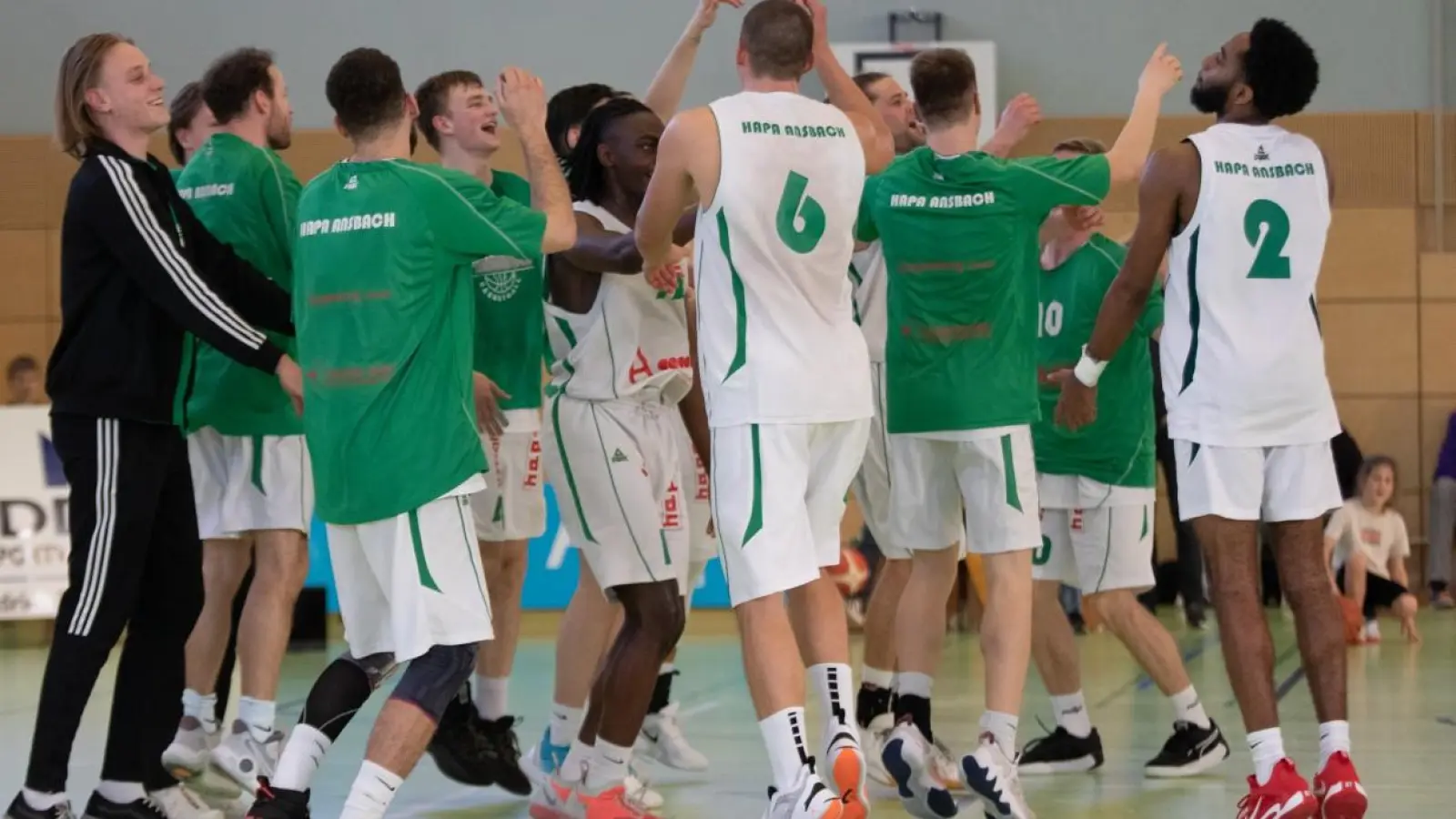 So bejubeln die Ansbacher den Finaleinzug. (Foto: Markus Zahn)