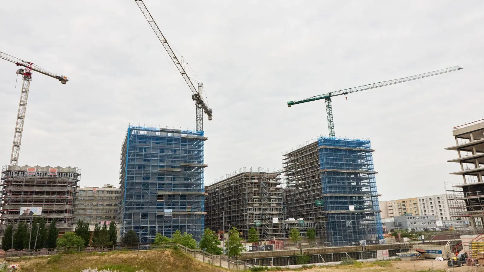 Auf den deutschen Baustellen gilt ab April ein bundesweit einheitliches Tarifgefüge.   (Foto: Georg Wendt/dpa)