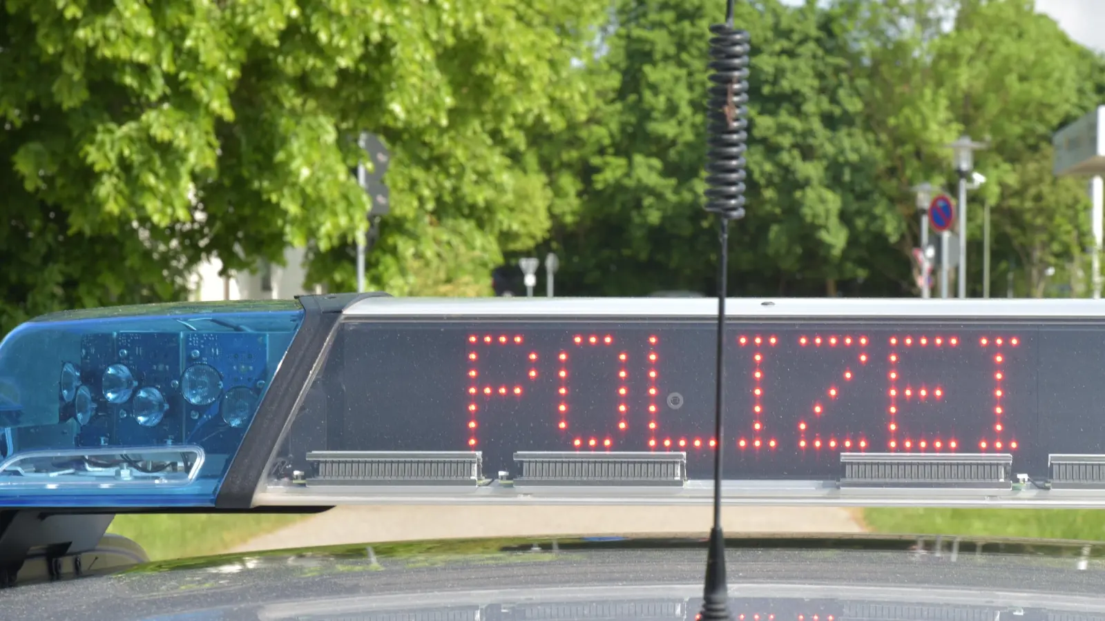 Fast zwei Promille hatte ein Autofahrer, den die Polizei kontrollierte. (Symbolbild: Manfred Blendinger)