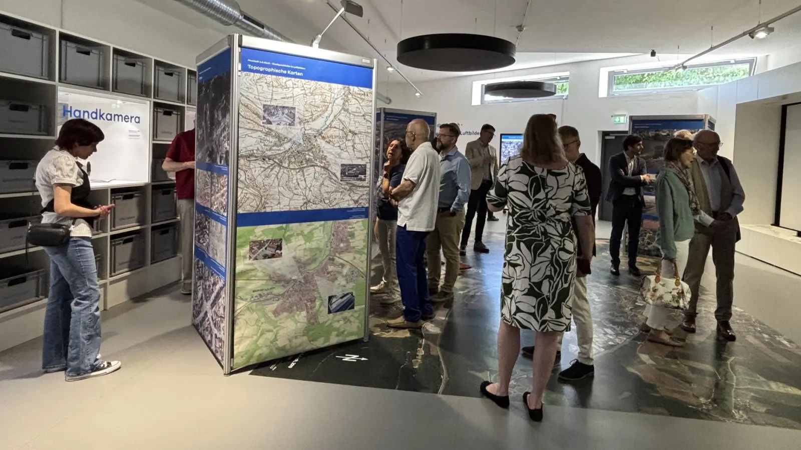 Noch bis zum 13. September ist die Sonderausstellung „Neustadt/Aisch – Stadtgeschiche in Luftbildern” im Bayerischen Landesluftbildzentrum zu sehen (Foto: Nicole Gunkel)