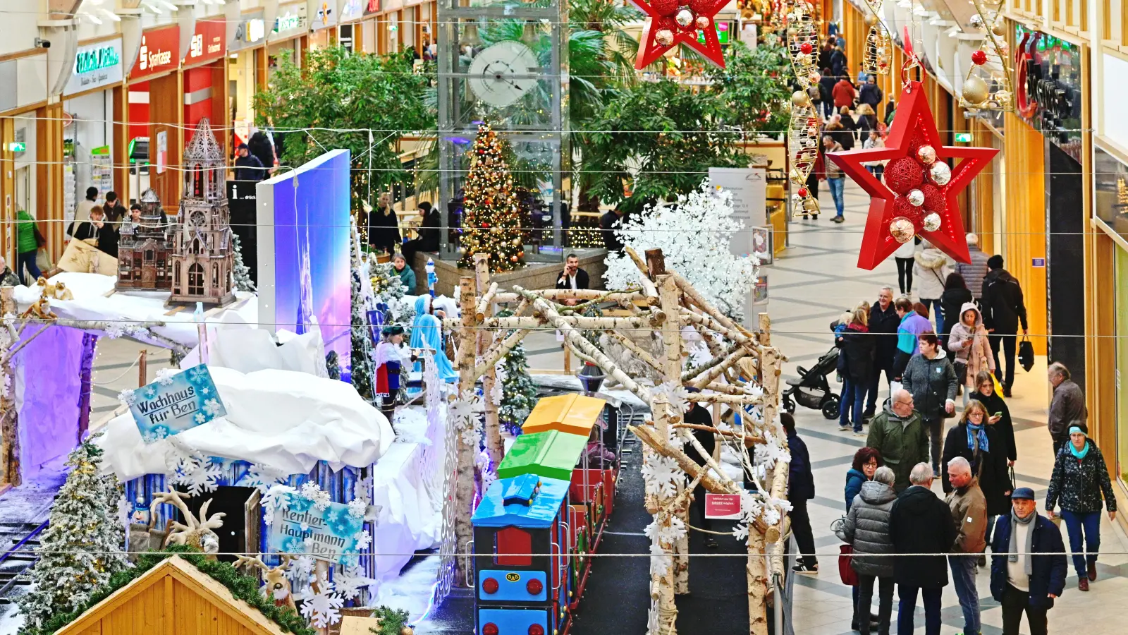 Rundum zufrieden sind die Verantwortlichen bisher im Ansbacher Brücken-Center. Was den Zuspruch der Kunden betrifft, nähert man sich dem Niveau der Vor-Corona-Zeit an, sagt Centerchef Andreas Schmid. (Foto: Jim Albright)