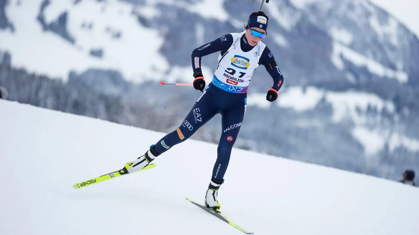 Die italienische Biathletin Rebecca Passler geht beim Cas gegen ihre Dopingsperre vor. (Archivbild) (Foto: Matthias Schrader/AP/dpa)