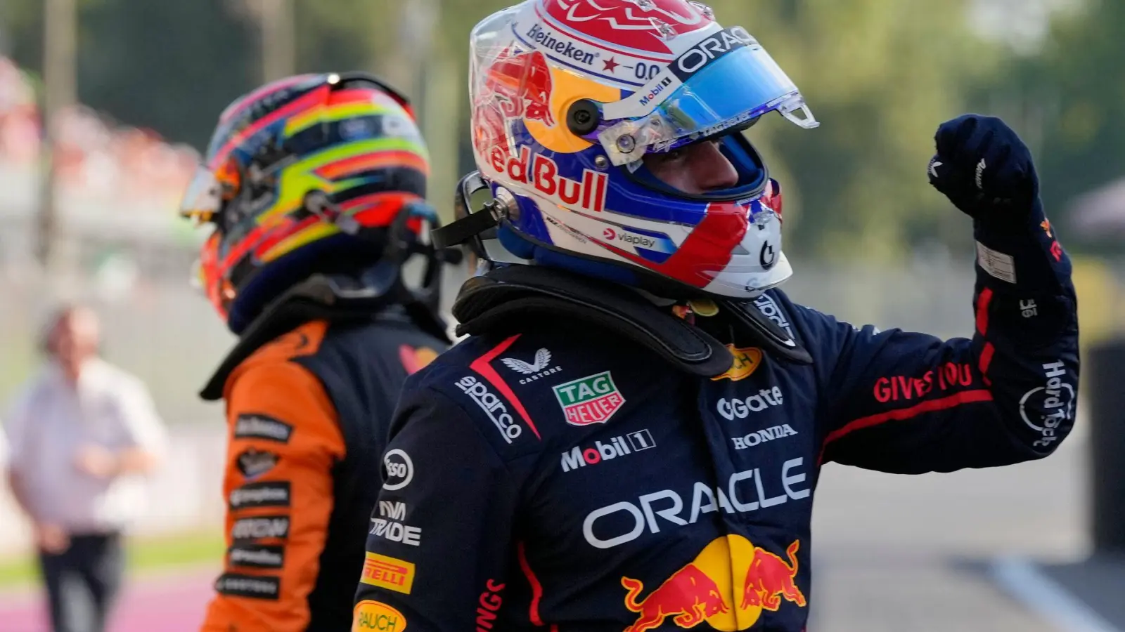 Er hat es wieder mal allen gezeigt.  (Foto: Luca Bruno/AP/dpa)