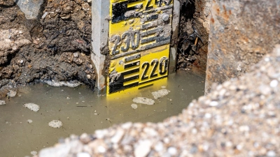 Flüsse und Bäche im Landkreis Aschaffenburg führen derzeit nur sehr wenig Wasser. (Symbolbild) (Foto: Armin Weigel/dpa)