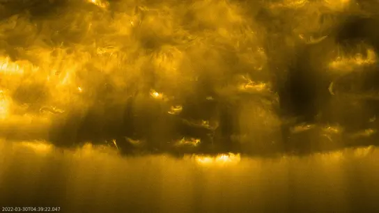 Der Südpol der Sonne, aufgenomen von der Raumsonde Solar Orbiter am 30. März 2022. (Foto: ESA & NASA/Solar Orbiter/EUI Team/dpa)