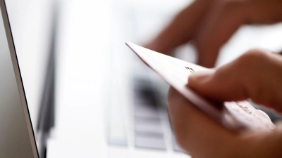 Neue Betrugsmasche: Verkäufer auf Second-Hand-Portalen werden aufgefordert, sensible Daten auf gefälschten Seiten einzugeben. (Foto: Franziska Gabbert/dpa-tmn)