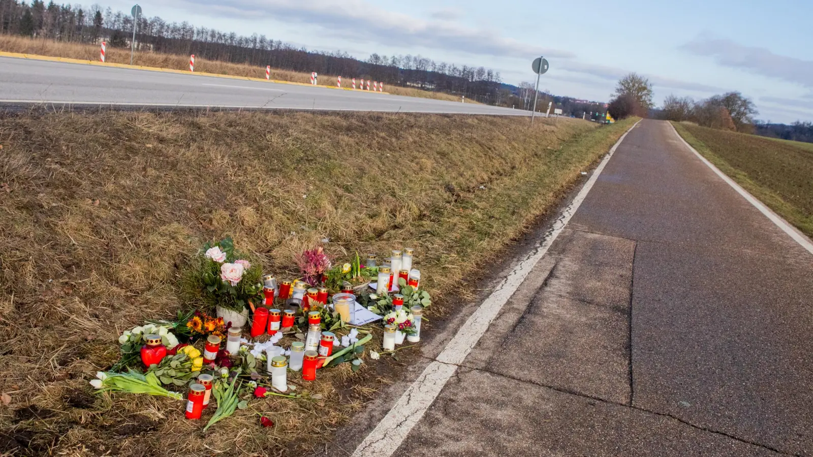 Durch ein Gutachten erhoffen sich die Ermittler neue Erkenntnisse zu dem tödlichen Unfall an der B14. (Foto: Evi Lemberger)