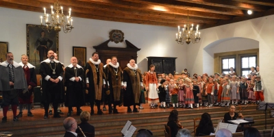 Sieben Aufführungen des historischen Festspiels mit anschließender Stadtübergabe können die Gäste erleben. (Foto: Peter Tippl)