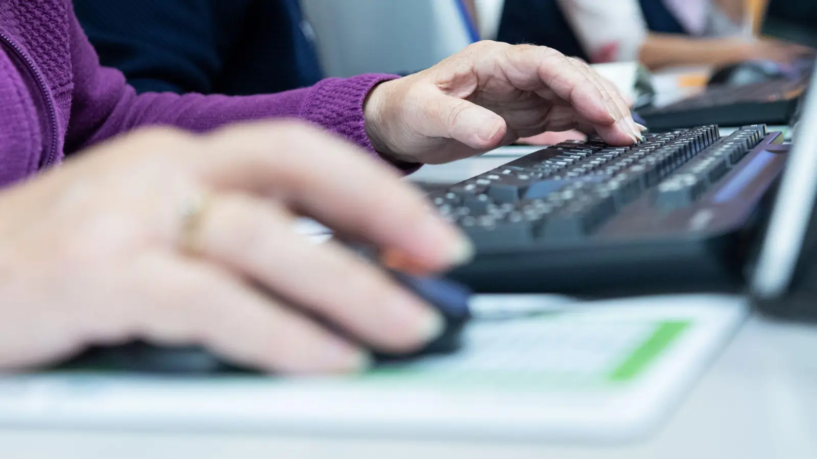 Geht nur online: die Erstellung der vereinfachten Steuererklärung für Rentner und Pensionäre. (Foto: Franziska Gabbert/dpa-tmn)