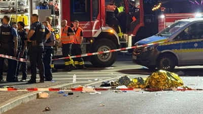 Bei dem Scooter-Unfall stirbt ein 23-jähriges Zwillings-Bruderpaar. (Archivbild) (Foto: Mike Seeboth/dpa)