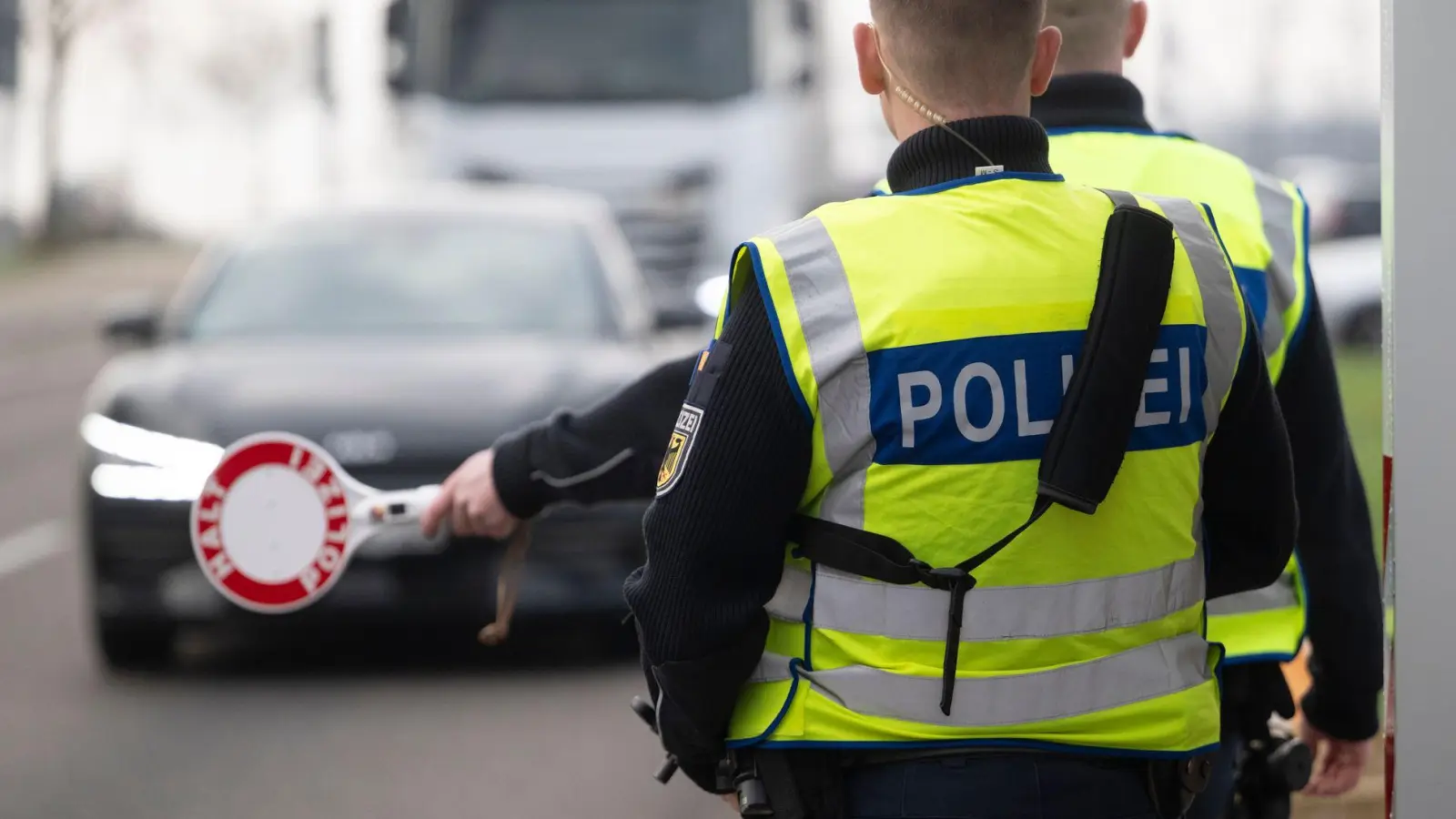 Die Bundespolizei nahm den Tatverdächtigen fest. (Symbolbild) (Foto: Marijan Murat/dpa)