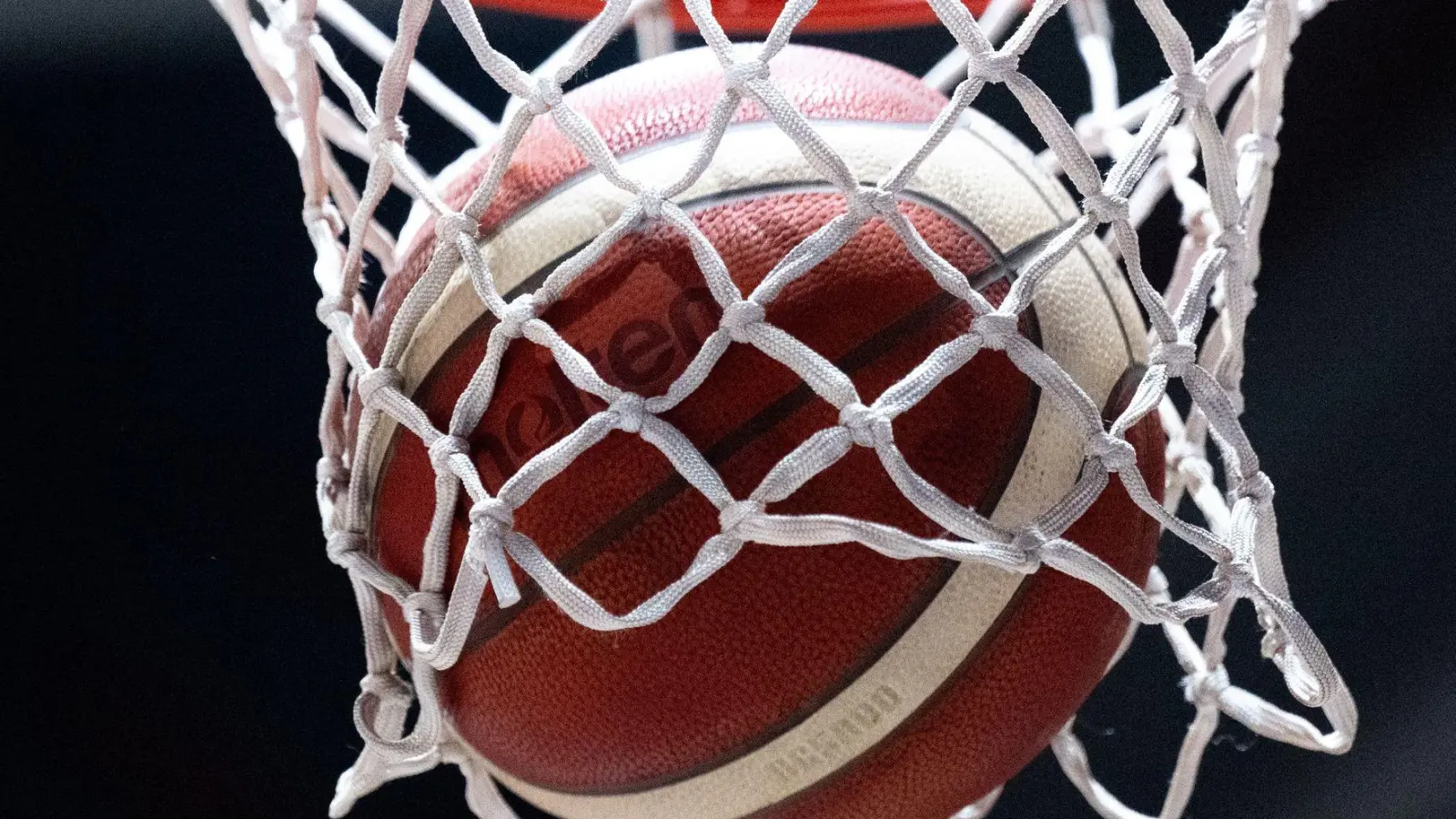 Bayerns Basketballer haben einen Neuzugang. (Foto: Hendrik Schmidt/dpa)