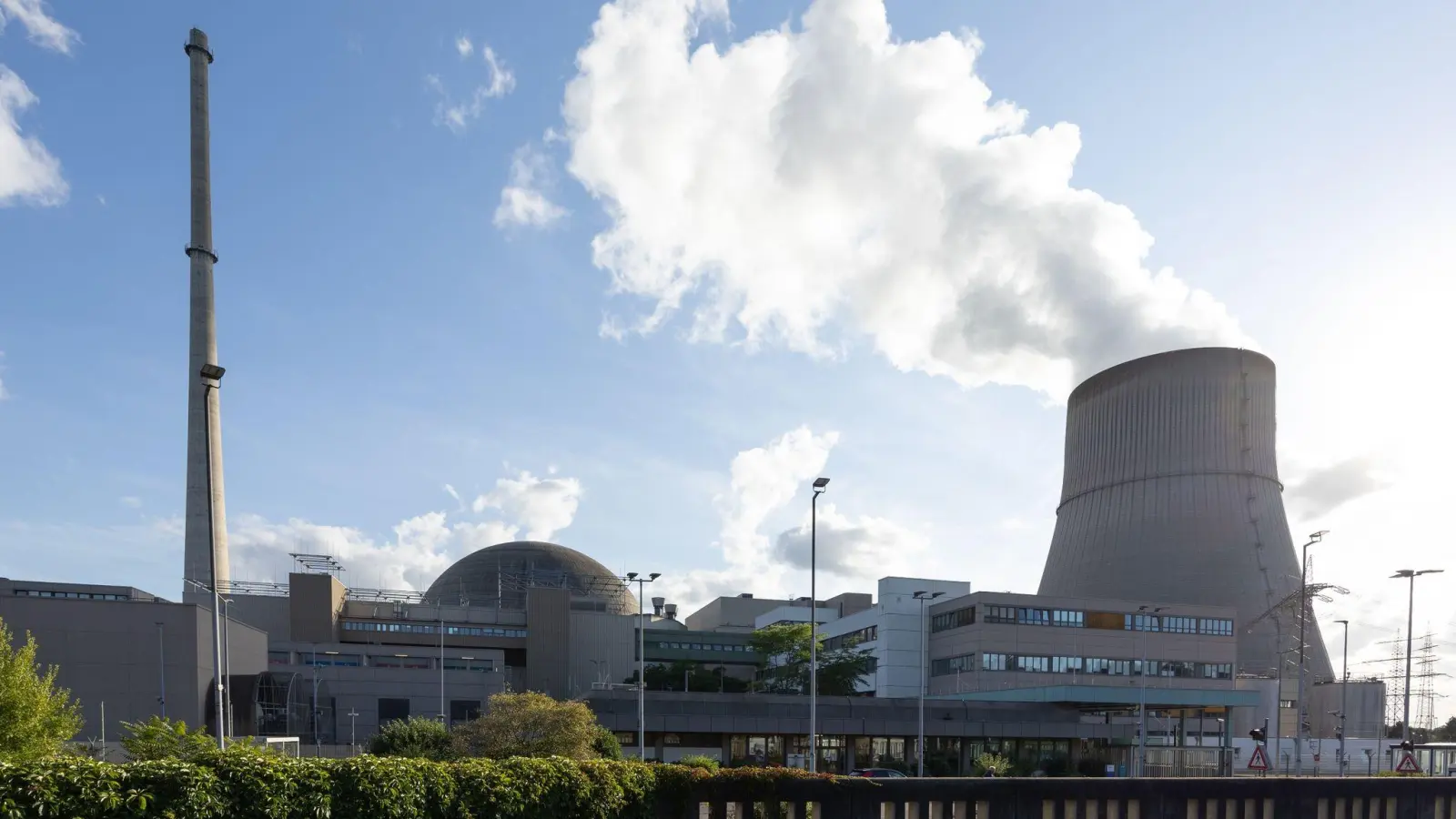 Die Bundesregierung will am Atomausstieg festhalten. (Foto: Friso Gentsch/dpa)